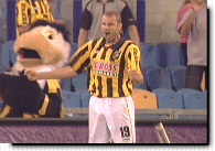 Bob Peeters viert zijn treffer