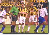 Theo Janssen en Marian Zeman in gesprek met van Egmond 