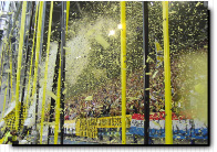 Volop sfeer aan het begin van de wedstrijd