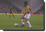 Didier Martel en met zijn fluwelen bal behandeling